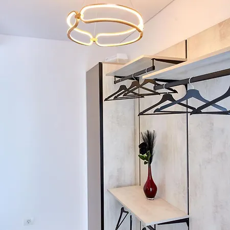 By R S 4 Hotel apartamentowy