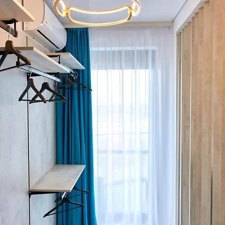 Aparthotel By R S 4 Navodari