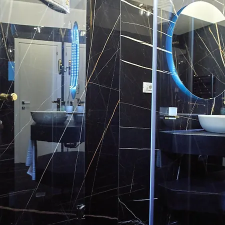 By R S 4 Aparthotel *