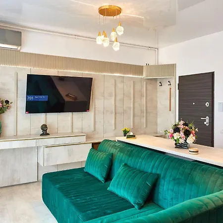 By R S 4 3* Năvodari