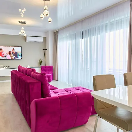 By R S 4 Aparthotel *