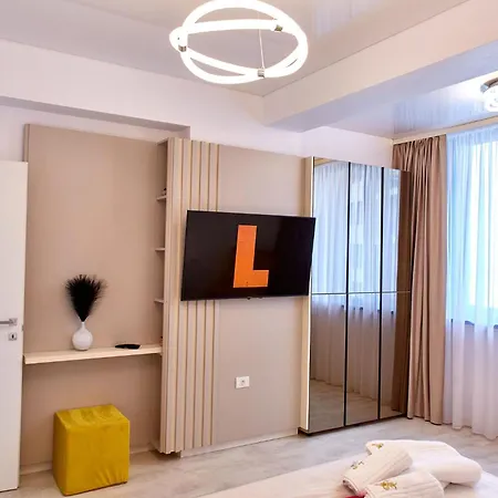 By R S 4 Hotel apartamentowy Năvodari