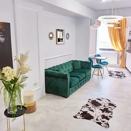 By R S 4 Apartmanhotel 3*